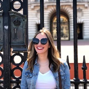 Meet your Posher, Sarah